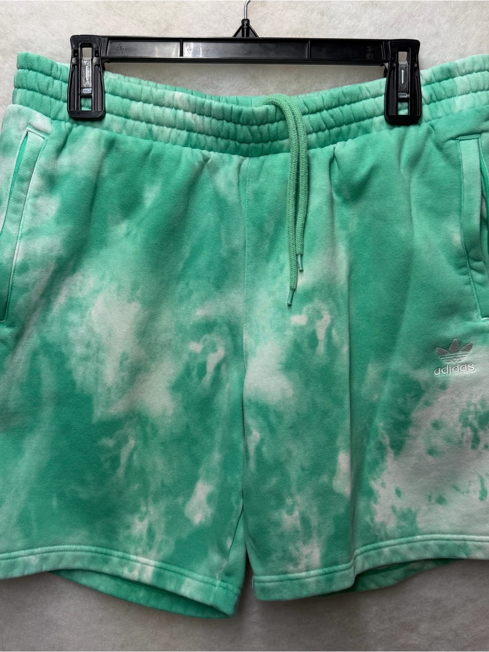 ADIDAS Size LG Green Tie Dye Embroidered White Logo Pocket Men's Sweat Shorts